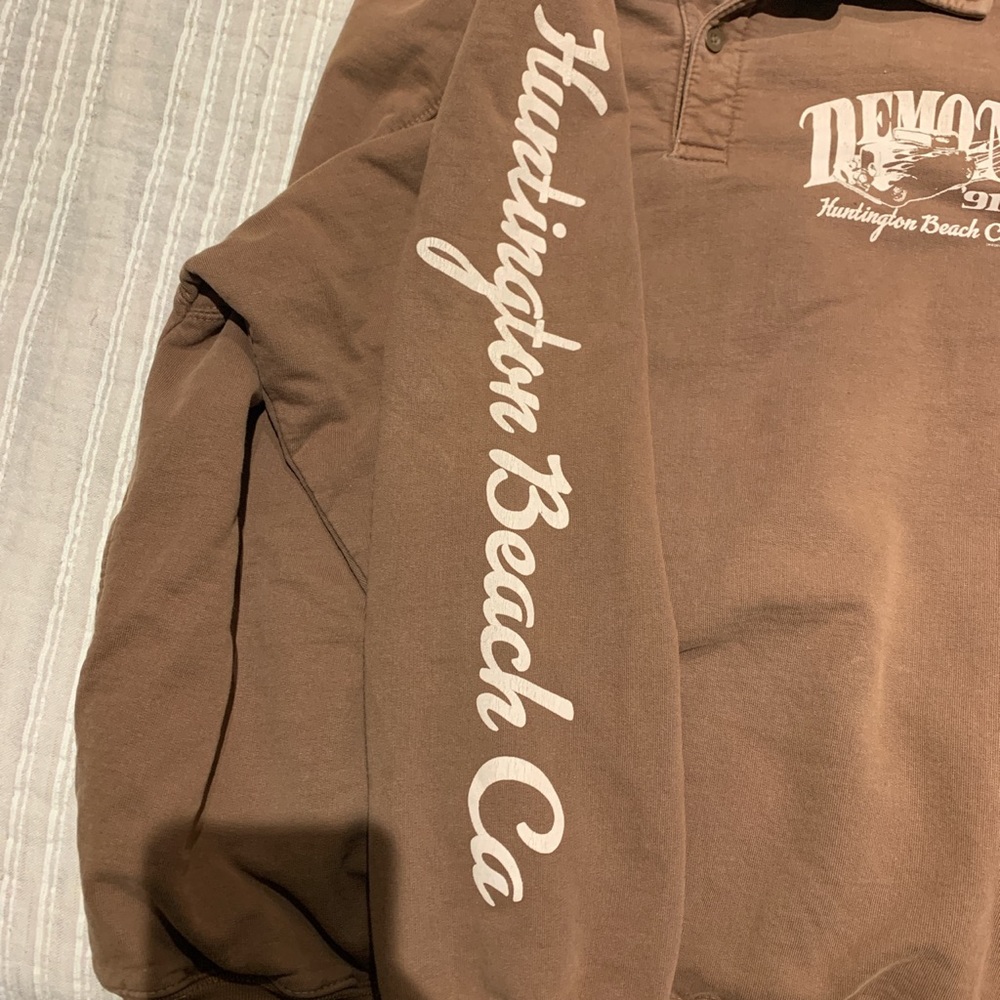brown archer crewneck - super rare 👀